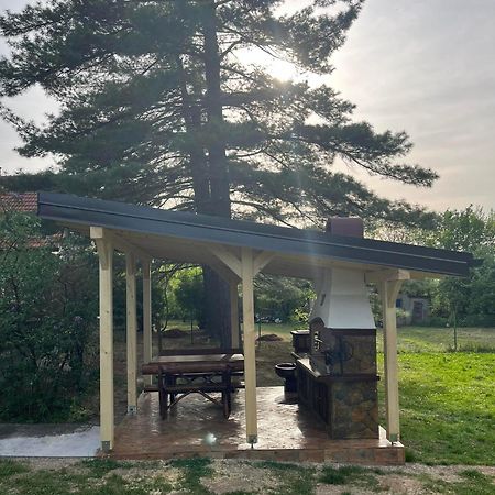 Vikend-Kuca Vevericji Kraj Vranić Exteriör bild